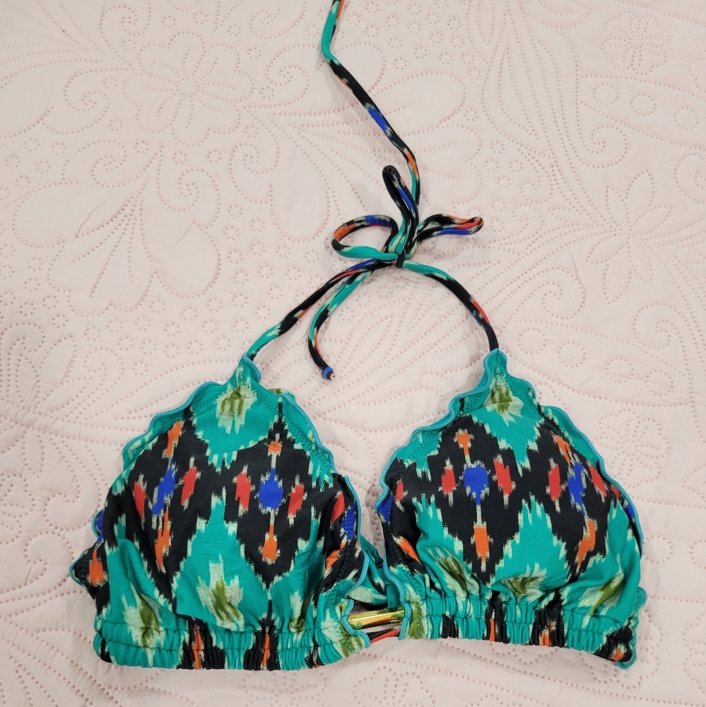 Bikini top. D cup .Used in good conditions